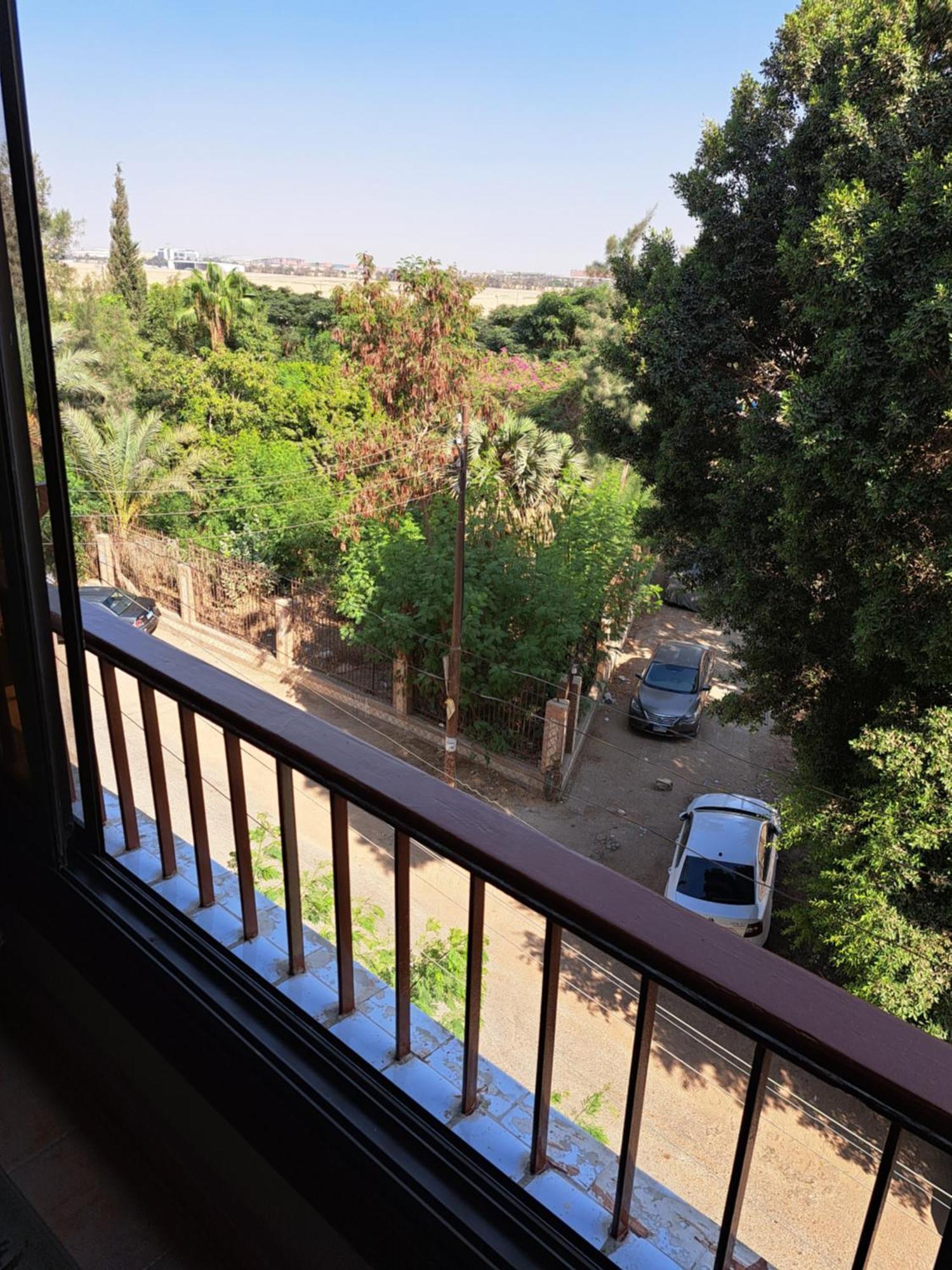 Panorama With A Charming View Of International Airport The For With Free Airport Pick Up Or Drop Off Limousine بانوراما بإطلالة ساحرة على مطار الدولي