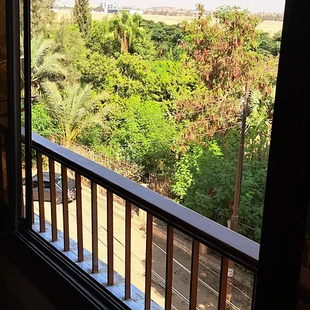 Panorama Apartment With A Charming View Of Cairo International Airport All The Apt For You With Free Airport Pick Up Or Drop Off Limousine شقة بانوراما بإطلالة ساحرة على مطار القاهرة الدولي Exterior photo